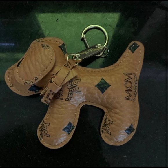 MCM Brown Dog Keychain - Picture 2 of 2